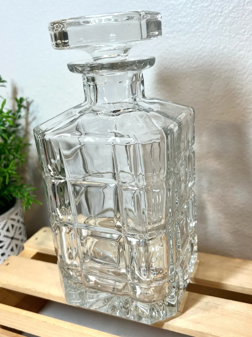💥3/$50 Godinger “Aberdeen” 20 oz. Faceted Crystal Decanter w Matching Stopper
